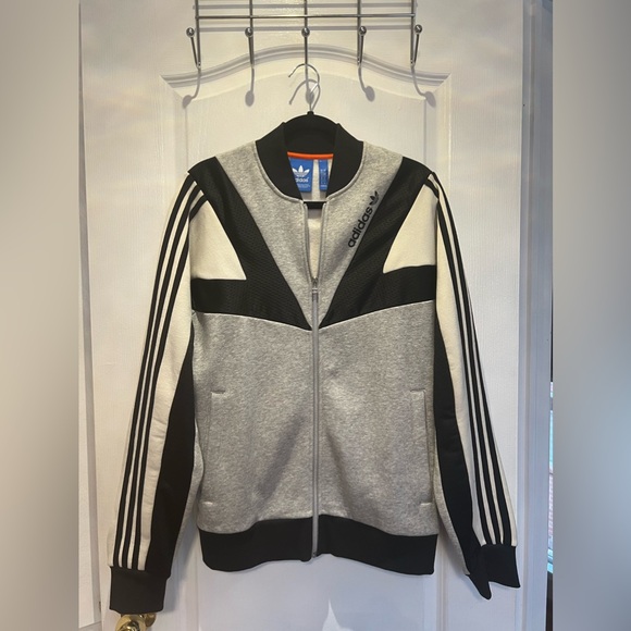 Men’s Adidas Bomber Jacket - Picture 1 of 3